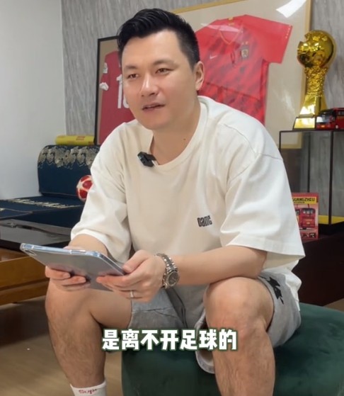 郜林：休息后重返足球，教练梦在望 