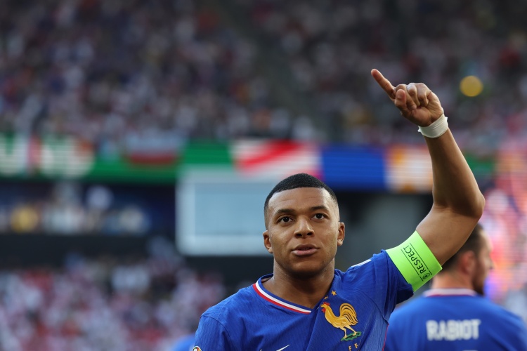 法国与葡萄牙：欧洲杯1/4决赛的激烈对决 
