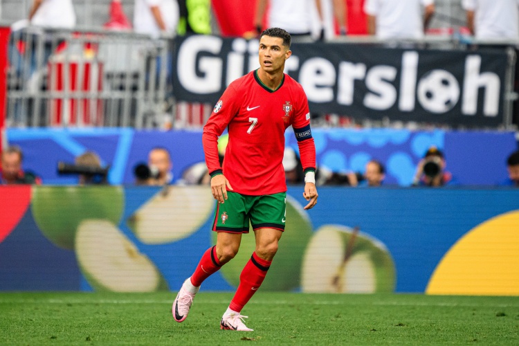 欧洲杯1/4决赛：葡萄牙VS法国首发阵容预测 