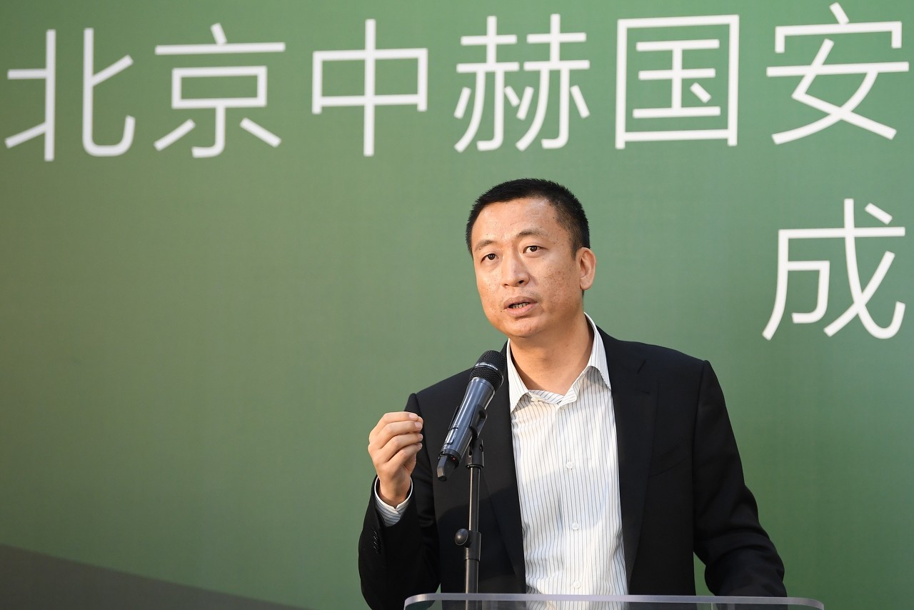 国安俱乐部董事长周金辉对1-5惨败海港表示愤怒 